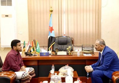 "الزُبيدي" يطالب الحزام الأمني في القطاع الغربي بالحفاظ على الجاهزية القتالية