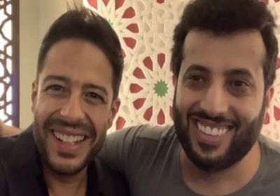 محمد حماقي يطمئن على تركي آل الشيخ بعد أزمته الصحية الأخيرة 