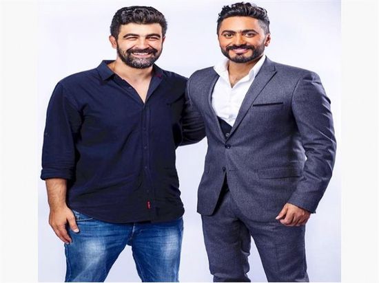 محمد عبدالمعطي يدعم تامر حسني لدخول موسوعة جينيس