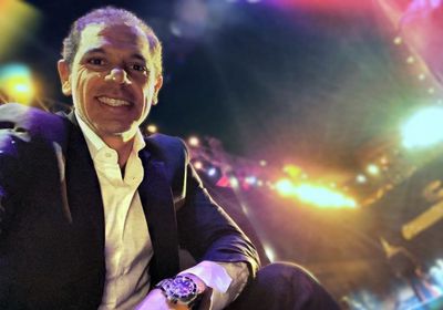 رامي إمام يمازح جمهوره بهذه الطريقة (صورة)