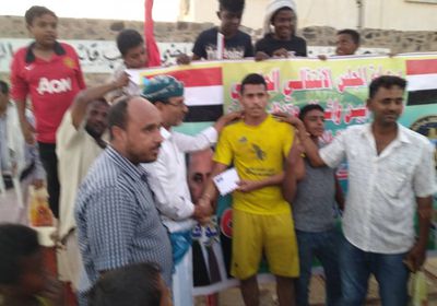 بثلاثية في "خنفر".. "عرفان" يتأهل للدور الثاني ببطولة الاستقلال في أبين (صور)