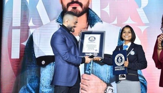 بالفيديو.. تامر حسني يكشف كواليس ترشحه لموسوعة جينيس