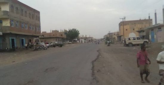 قذائف الحوثي تطال منازل المواطنين بحيس 