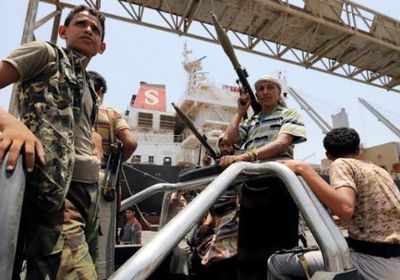 سياسي سعودي: الحوثي يعيش وضعًا ماليًا صعبًا