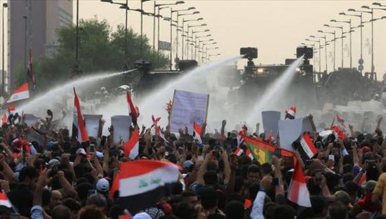 صحفي يُطالب ثوار العراق بتقديم بديل سياسي للنظام الحالي