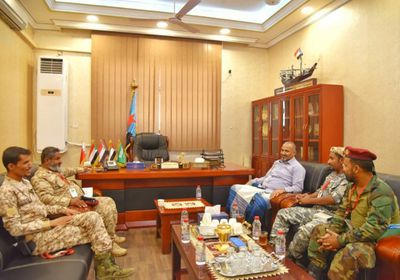 الرئيس الزُبيدي يبحث خطة تأمين أبين من مليشيا الإخوان