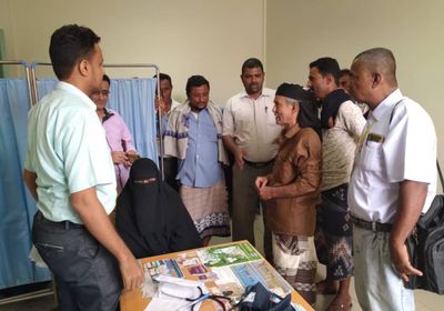 رئيس "انتقالي أبين" يطلع على احتياجات مستشفى الرازي (صور)