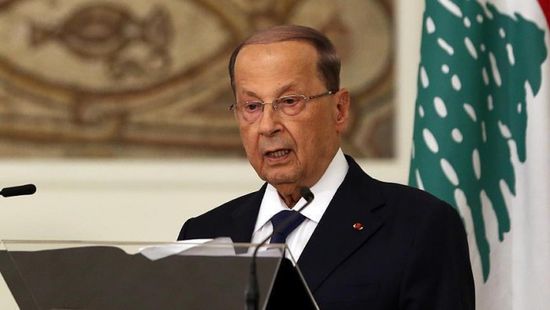 الرئيس اللبناني يصر على إجراء الاستشارات النيابية غدا رغم انسحاب الخطيب