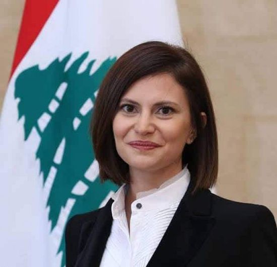الحكومة اللبنانية تحسم أزمة البنزين "بالليرة" 