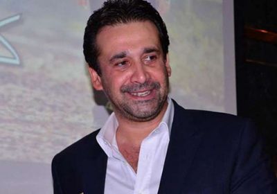 كريم عبدالعزيز ينعي الراحل سمير سيف