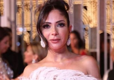 "ناس عمرها ما هتتنسي".. منى زكي تنعي سمير سيف بتلك الكلمات 