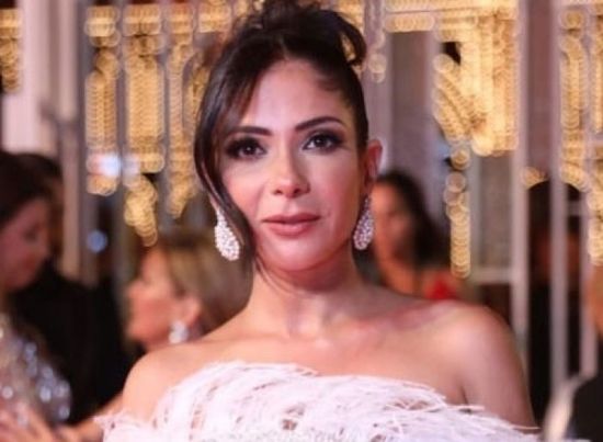 "ناس عمرها ما هتتنسي".. منى زكي تنعي سمير سيف بتلك الكلمات 