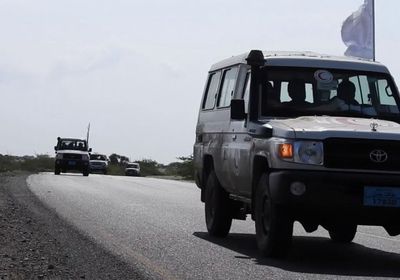 التحالف العربي يؤمن قافلة مساعدات للمحاصرين في الدريهمي (فيديو)