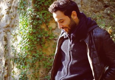 كريم قاسم ينشر صور رحلته في فرنسا