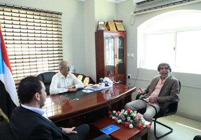 خلال لقائه مع مستشار غريفيث: الجعدي يفتح النار على حكومة الشرعية