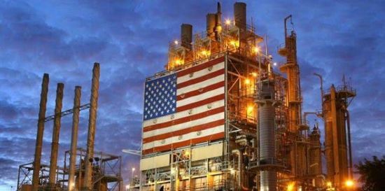 ارتفاع مخزونات الخام الأمريكية تهبط بأسعار النفط