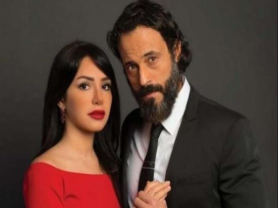 يوسف الشريف يهنئ زوجته على نجاح مسلسل "بلا دليل"