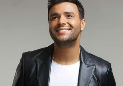 رامي صبري يروج لحفلاته بموسم رأس السنة