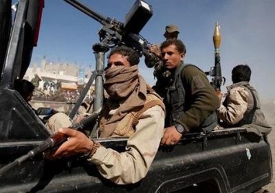 مقابل أموال.. قيادي حوثي يُهرب مقاتلي المليشيات من جبهات صعدة