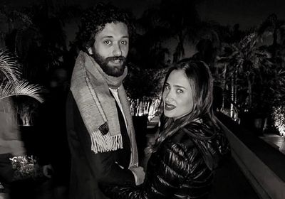 كريم محمود عبدالعزيز يهنئ زوجته بعيد ميلادها (صورة)