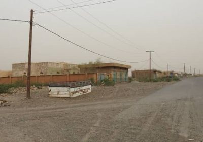 مع مرور عام على الهدنة.. مليشيا الحوثي تقصف المنازل بحيس