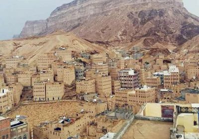 سكان الحوطة يشكون انقطاع الاتصالات والإنترنت منذ شهر