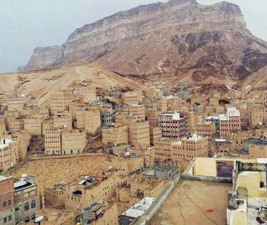 سكان الحوطة يشكون انقطاع الاتصالات والإنترنت منذ شهر