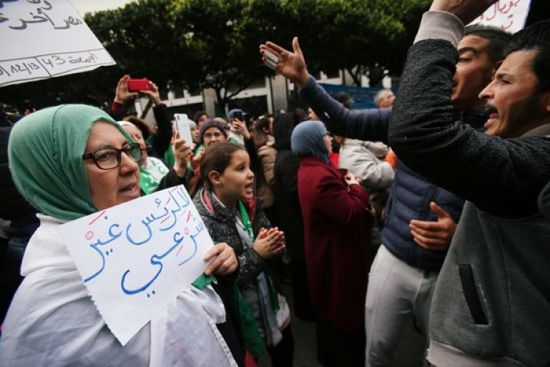  الجزائر تشهد تظاهرات رفضًا لنتائج الانتخابات الرئاسة