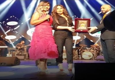 بعد حفلها الأخير.. إليسا توجه رسالة حب للجمهور المصري (فيديو)