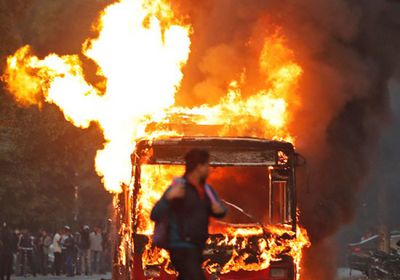 (صور) الشرطة الهندية تطلق الغاز المسيل للدموع وتفرق متظاهري قانون الجنسية الجديد