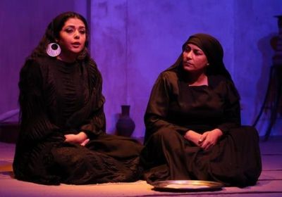 "الطوق والأسورة" يفوز بجائزة أفضل عرض مسرحي بمهرجان قرطاج