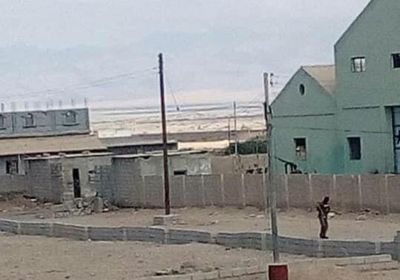 مليشيا الإخوان تنهب مؤسسة تجارية في شبوة