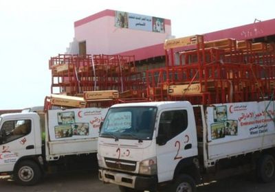 الإمارات تقدم 3500 كرسي مزدوج لـ27 مدرسة في الساحل الغربي