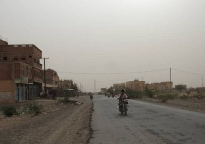 في جريمة ضد الإنسانية..مليشيات الحوثي تستهدف منازل المواطنين في حيس