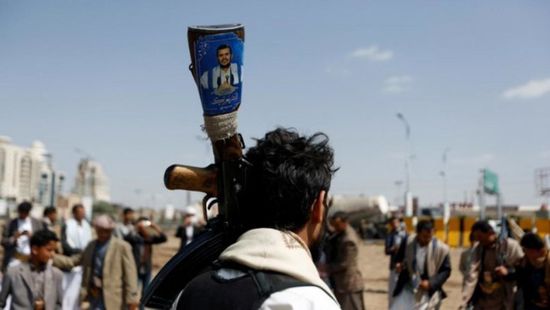 احتلال الوظائف.. وجهٌ آخر للحرب الحوثية