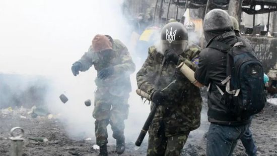  إصابة عدد من المحتجين الأوكرانيين بعد مناوشات مع قوات الأمن