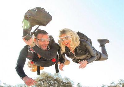 "فرحان بيها".. محمد إمام بصحبة أمينة خليل من كواليس "لص بغداد"