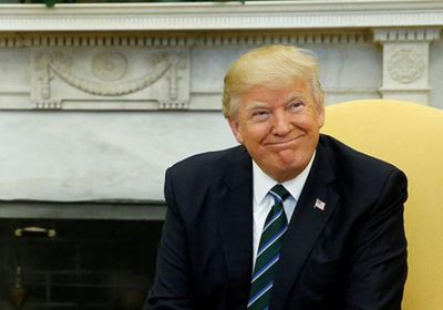 ترامب عن إجراءات عزله: "مسيرة انتحار سياسي للديمقراطيين"