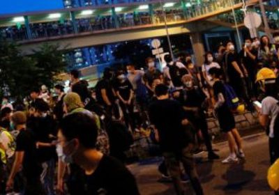 محتجو هونج كونج يحتشدون أمام بعثات دبلوماسية لدعمهم في الاستقلال عن بكين 