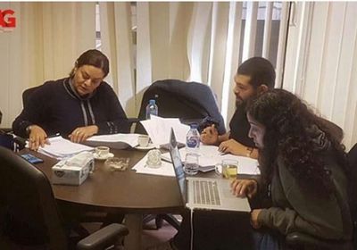 كاملة أبو ذكري تبدأ تحضيرات "النصابين" لـ نيللي كريم وآسر ياسين