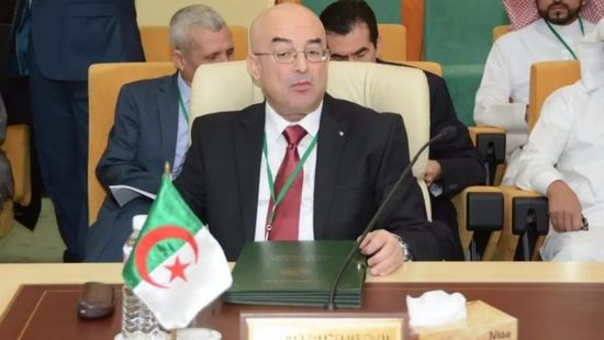 إنهاء مهام وزير الداخلية الجزائري وتكليف وزير السكن بالنيابة