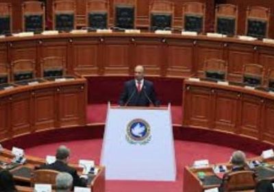   برلمان ألبانيا يوافق على قانون مثير للجدل بشأن الإعلام