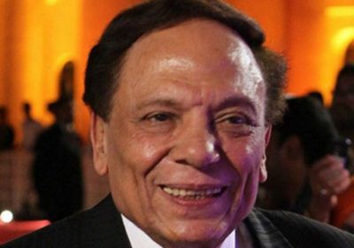 بالفيديو.. وصلة ضحك متواصل بسبب مشهد عادل إمام في كواليس "فالنتينو"