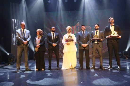 بعد موسوعة جينيس.. وزير الشباب والرياضة يكرم تامر حسني (صور)