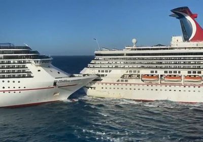  شاهد.. لقطات مثيرة لحظة اصطدام سفينتين بأحد موانئ المكسيك (فيديو)