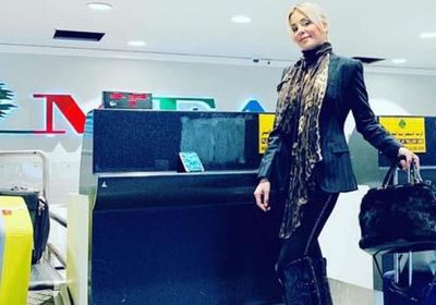 دومينيك حوراني بالأسود في أحدث إطلالة لها (صور)