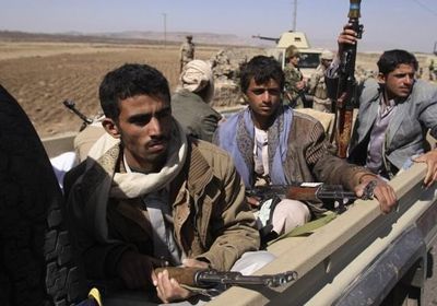 الوطن السعودية: الحوثيون ينقلون عناصرهم من جبهات الحديدة للحد من هروبهم  