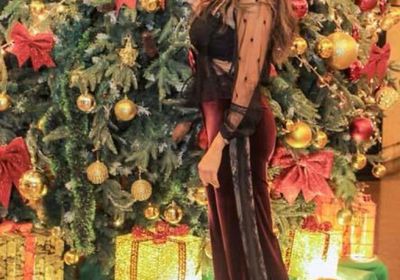 نرمين الفقي مع شجرة الكريسماس في أحدث ظهور لها (صور)