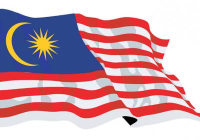 "أرض تجميع الإخوان".. سياسي سعودي يُطالب بمنع السفر لماليزيا