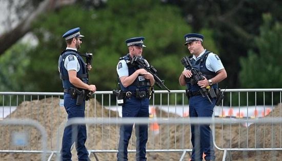 السلطات النيوزيلندية تسحب نحو 60 ألف قطعة سلاح ناري من المواطنين